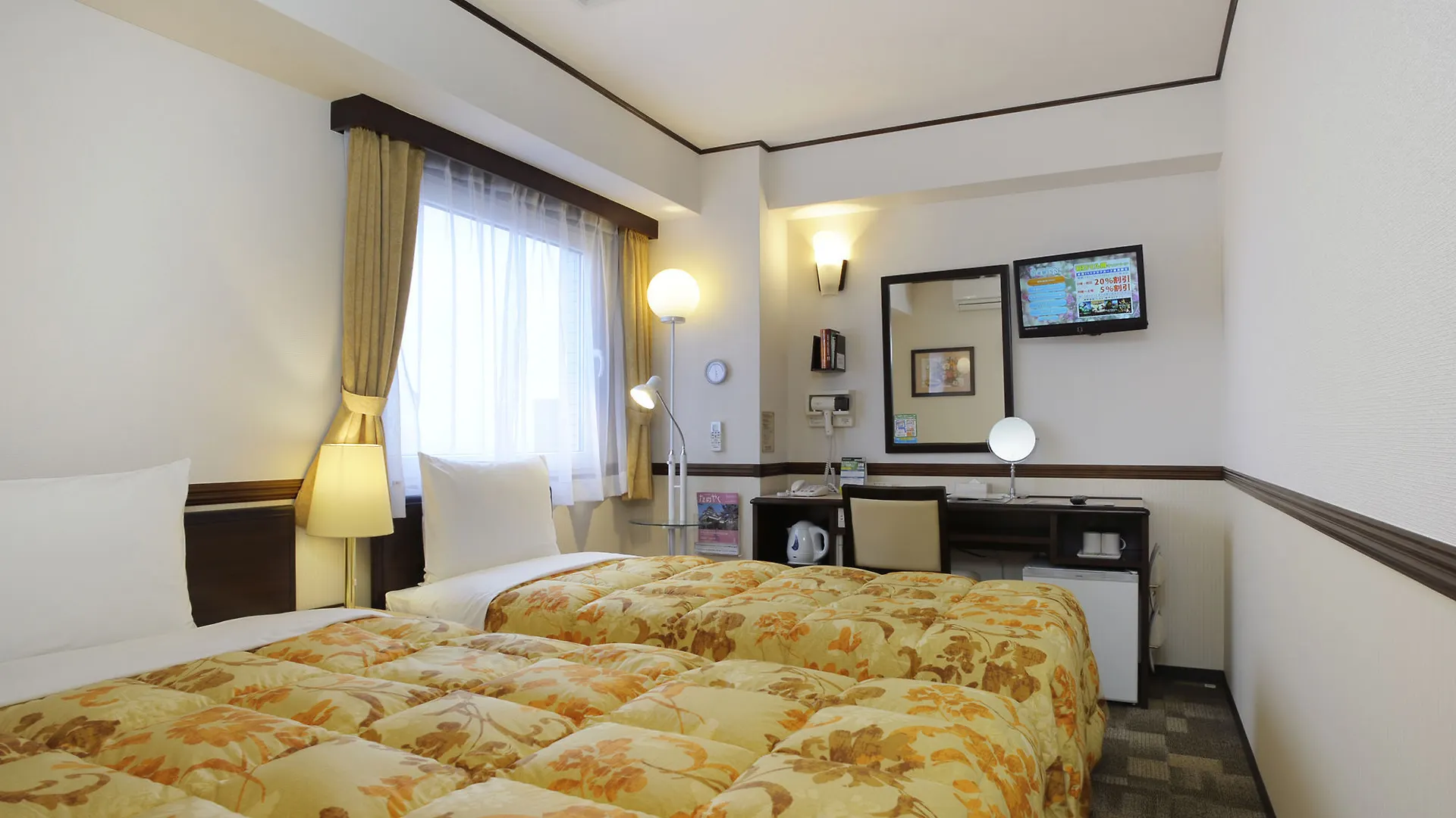 Toyoko Inn Tokyo Shinagawa-Eki Takanawa-Guchi 3*,  Japan